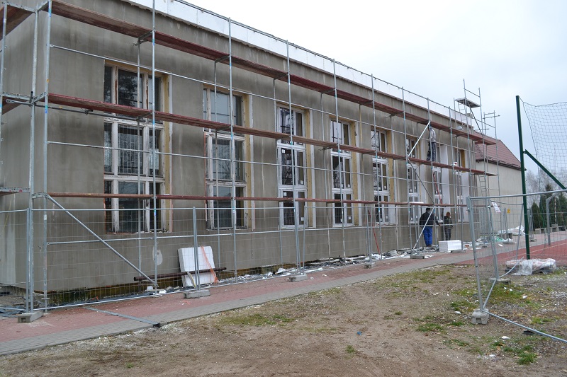 MODERNIZACJA ENERGETYCZNA BUDYNKÓW OŚWIATOWYCH W MIEJSCOWOŚCIACH JASIENICA I MIĄSE 1 MODERNIZACJA ENERGETYCZNA BUDYNKÓW OŚWIATOWYCH W MIEJSCOWOŚCIACH JASIENICA I MIĄSE 1